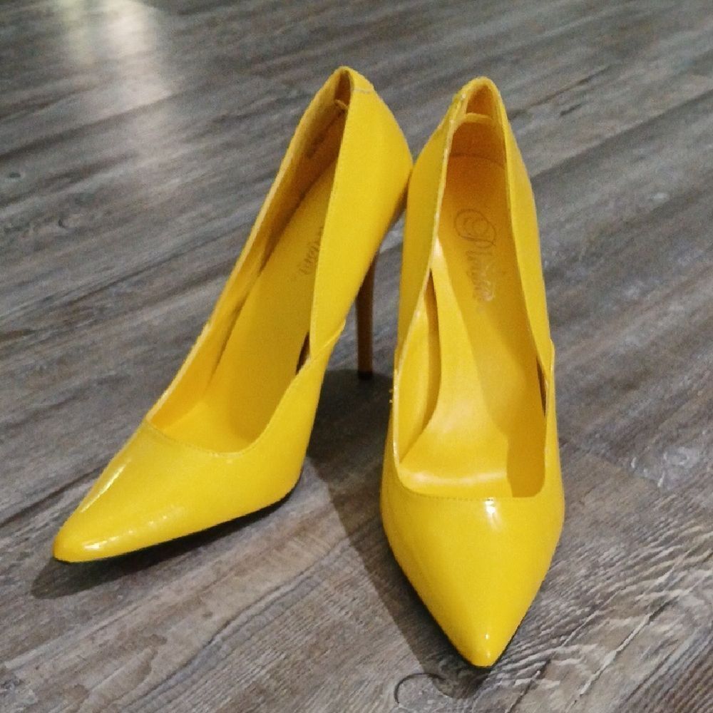 Pleaser Milan-01 patent yellow pointed toe 4.5" stiletto heels Sz 10 NWOT